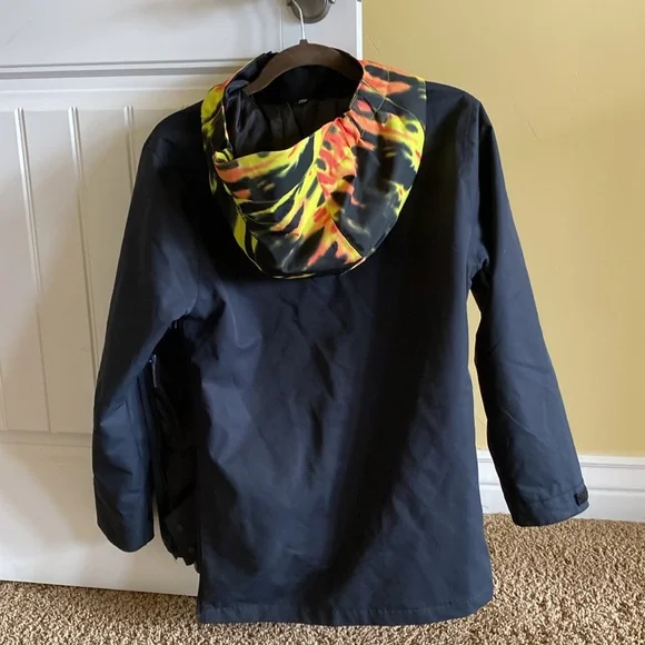 DC Snowboard Jacket - Picture 2 of 4